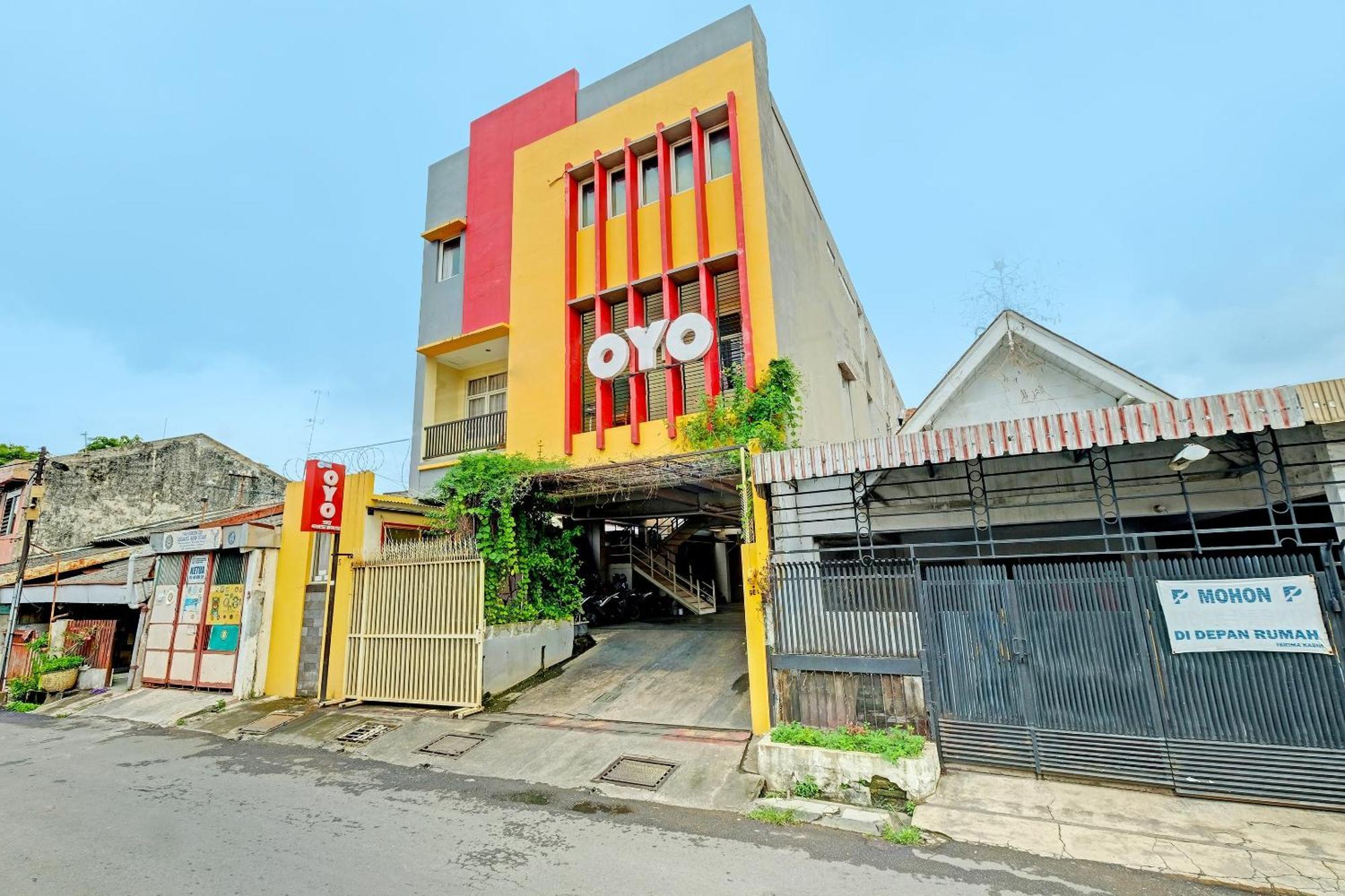 Sky Guesthouse Semarang Eksteriør billede